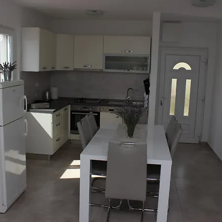 Apartmani Anna Trogir Exterior photo
