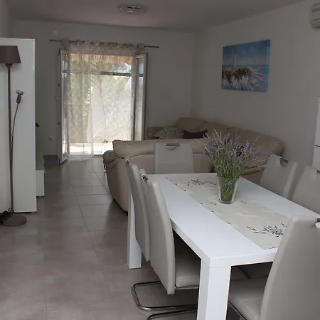 Apartmani Anna Trogir Exterior photo