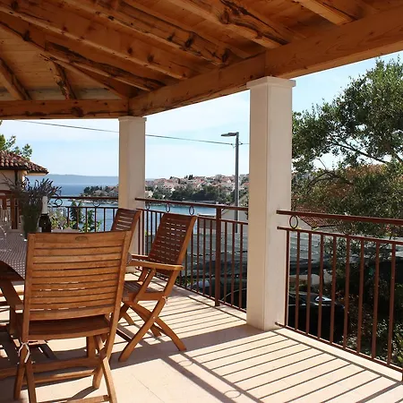 Apartmani Anna Trogir Exterior photo