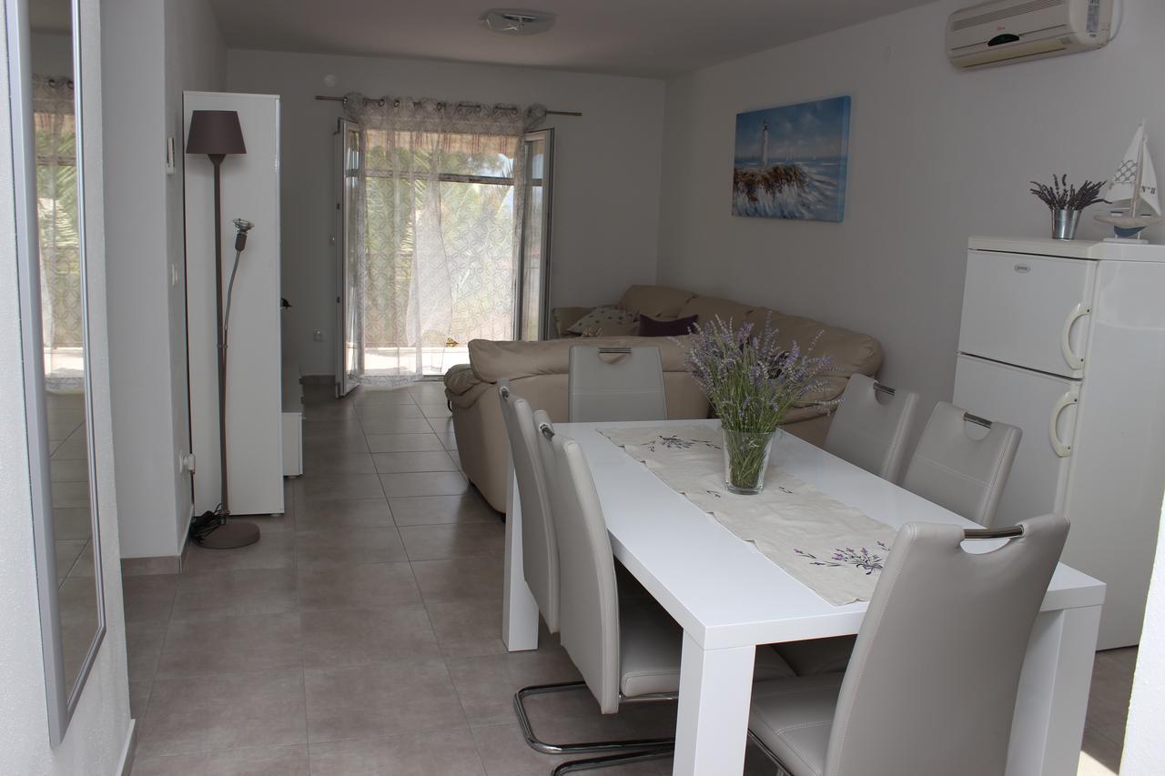 Anna Apartment